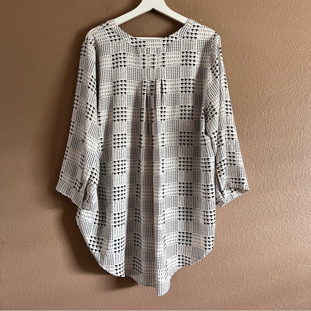 41 Hawthorn Houndstooth Pattern Split Neck Long S… - image 7